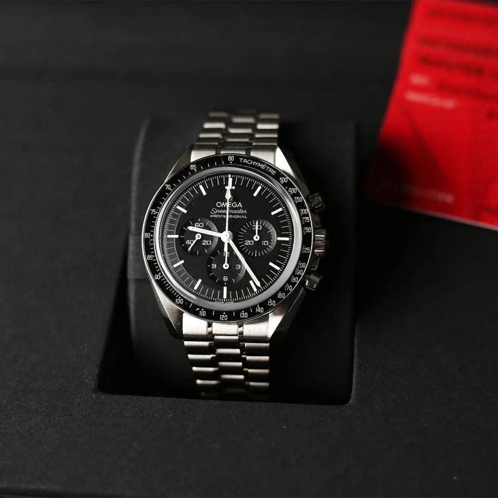 Speedmaster Moonwatch Co-Axial Master Chronometer 42mm - Passeport Cases