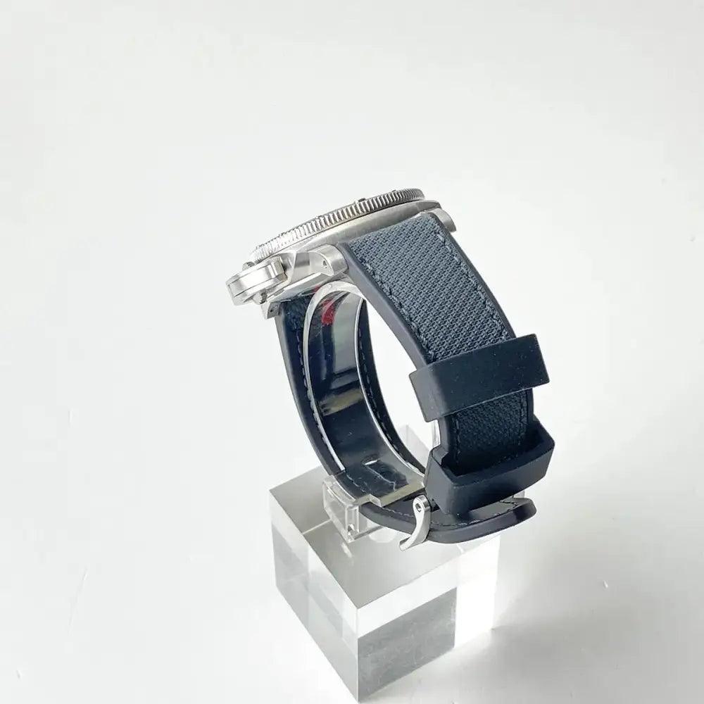 Submersible Luna Rossa White Dial 42mm - Passeport Cases