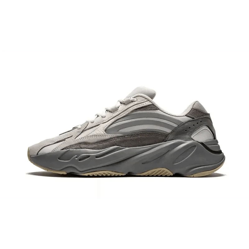 Yeezy Boost 700 V2 Tephra - Passeport Cases