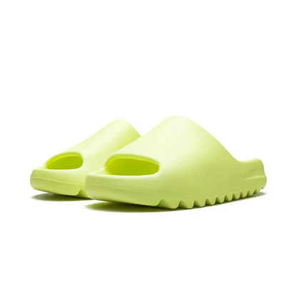 Yeezy Slide Glow Green - Passeport Cases